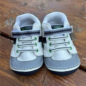 Stride Rite Gray and White Kids Shoes, size 4.5W